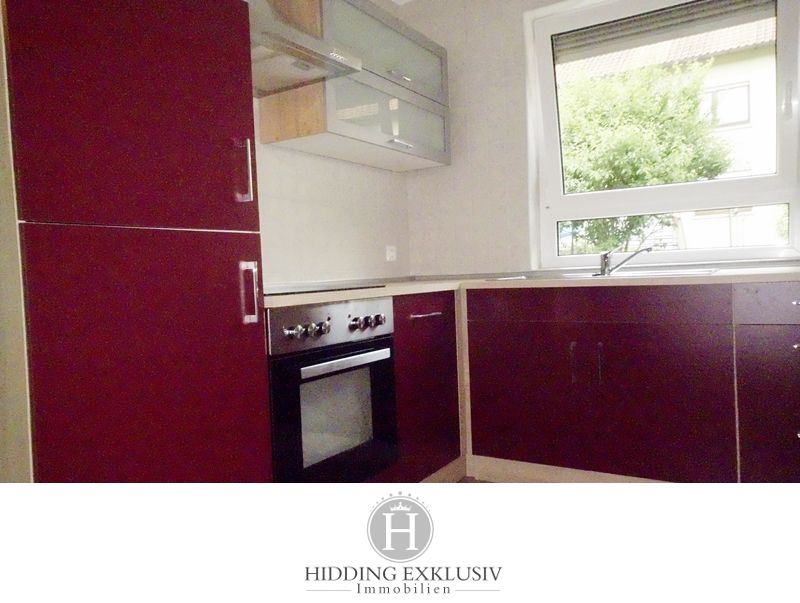 Bad Urach: *Modernisiert!* Reihenmittelhaus mit Garten, Terrasse, Balkon und Garage in ruhiger Lage  Bad Urach: *Modernisiert!* Reihenmittelhaus mit Garten, Terrasse, Balkon und Garage in ruhiger Lage