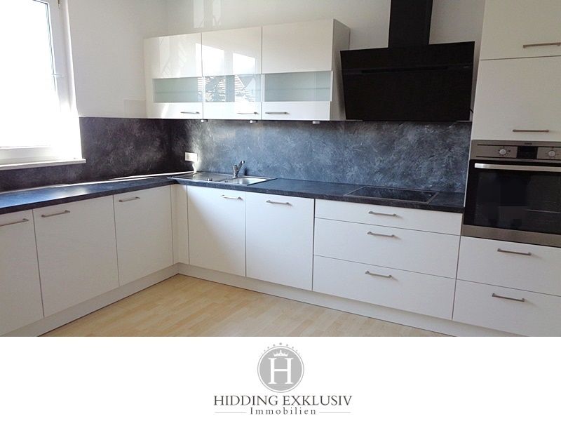 Gammelshausen: Moderne Wohnung mit toller Einbauküche - 4 Zimmer, Bad, Balkon, Garage  Gammelshausen: Moderne Wohnung mit toller Einbauküche - 4 Zimmer, Bad, Balkon, Garage