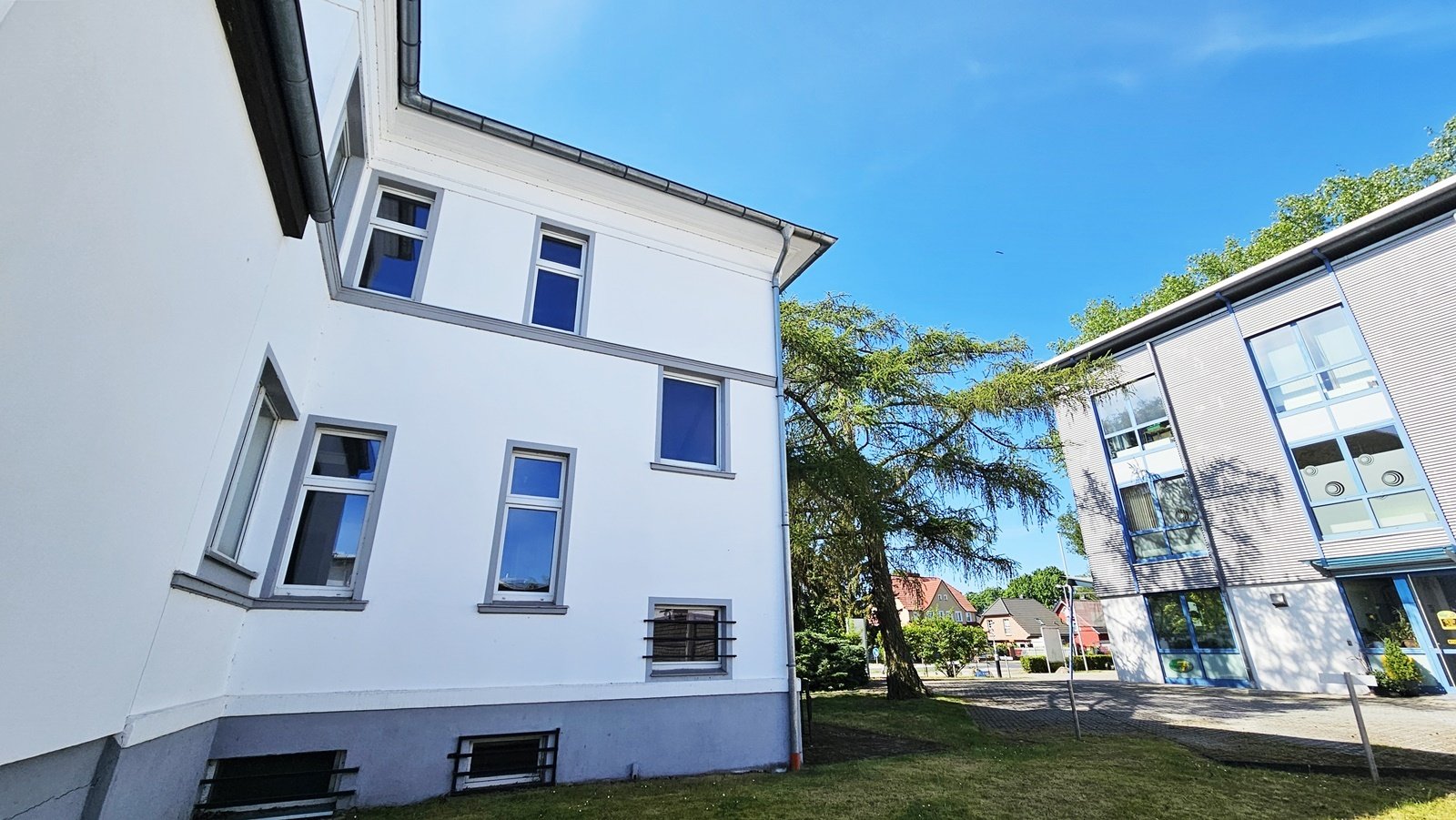 Repräsentative Villa für Handel und Gewerbe in bester Lage