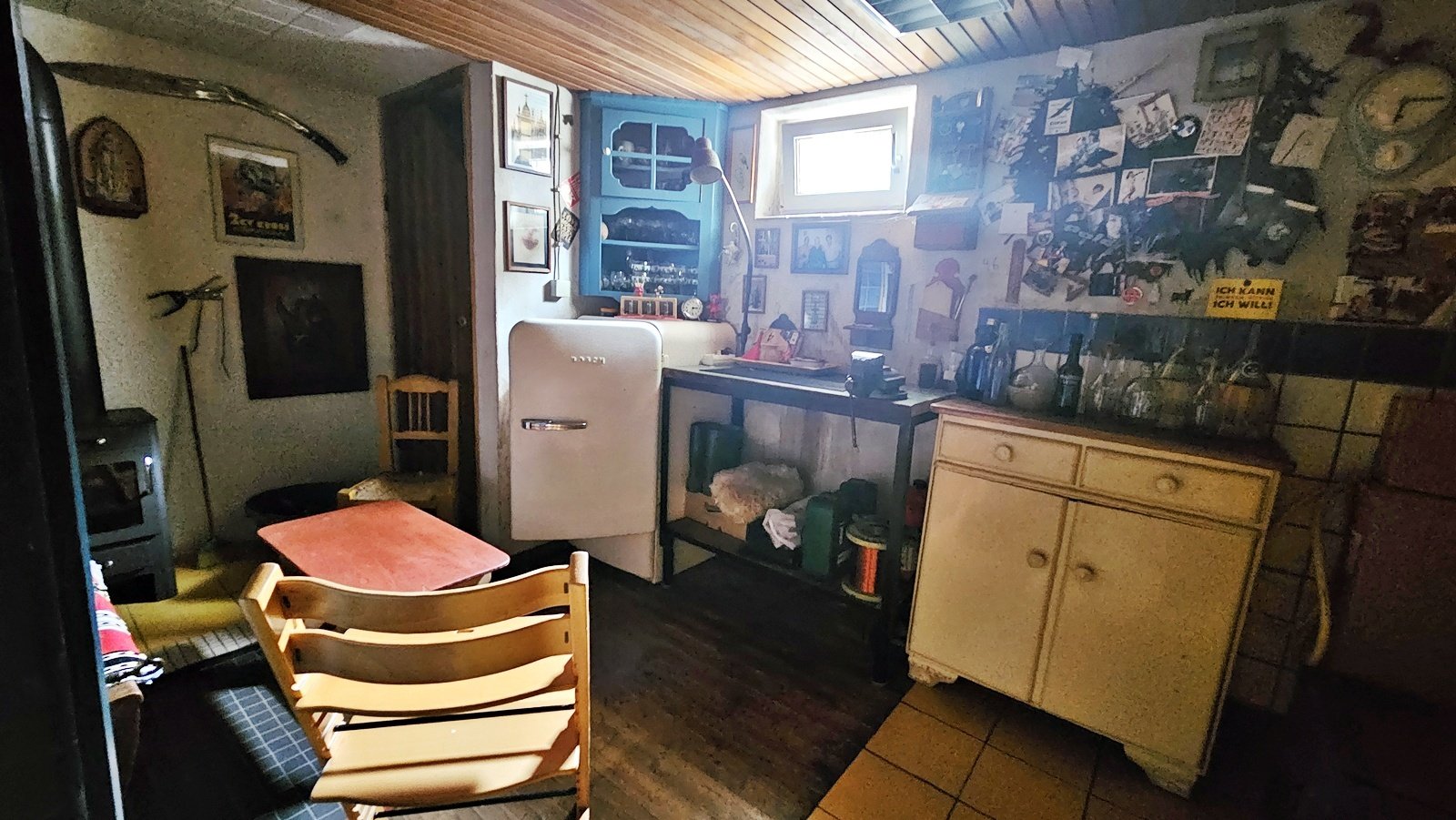 Charmantes Einfamilienhaus mit großem Garten, Dachterrasse und Garage im mediterranen Landhausstil