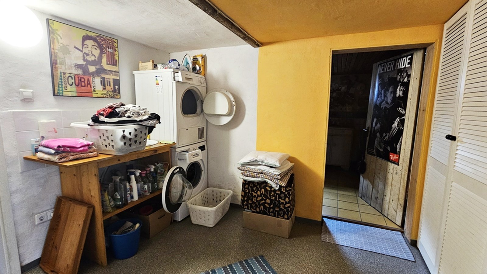 Charmantes Einfamilienhaus mit großem Garten, Dachterrasse und Garage im mediterranen Landhausstil