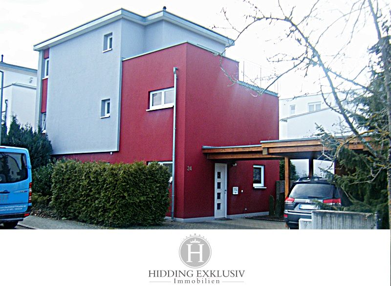 Reutlingen: *Top Wohnlage!* Modernes Einfamilienhaus mit Garten, Dachterrasse und Carport   Reutlingen: *Top Wohnlage!* Modernes Einfamilienhaus mit Garten, Dachterrasse und Carport