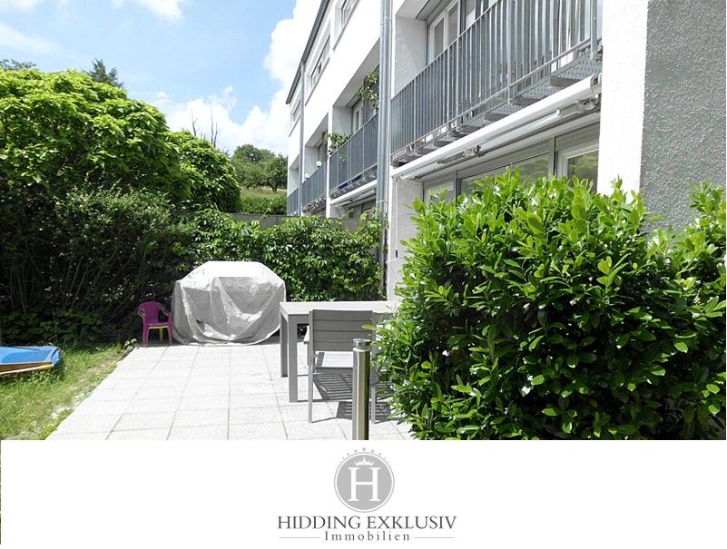 Pfullingen: *Sofort beziehbar!* Modernes, großzügiges Reiheneckhaus mit Garten, Terrasse und Garage im Haus  Pfullingen: *Sofort beziehbar!* Modernes, großzügiges Reiheneckhaus mit Garten, Terrasse und Garage im Haus