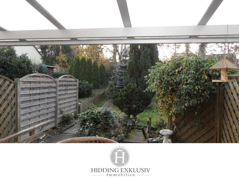 Reutlingen: **Gepflegtes RMH mit Terrasse, Garten und Garage für die kleine Familie**  Reutlingen: **Gepflegtes RMH mit Terrasse, Garten und Garage für die kleine Familie**